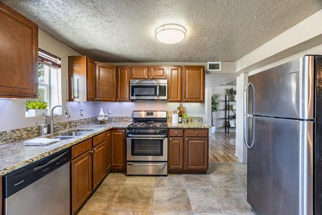3000 Colorado Street NE, Albuquerque, NM 87110