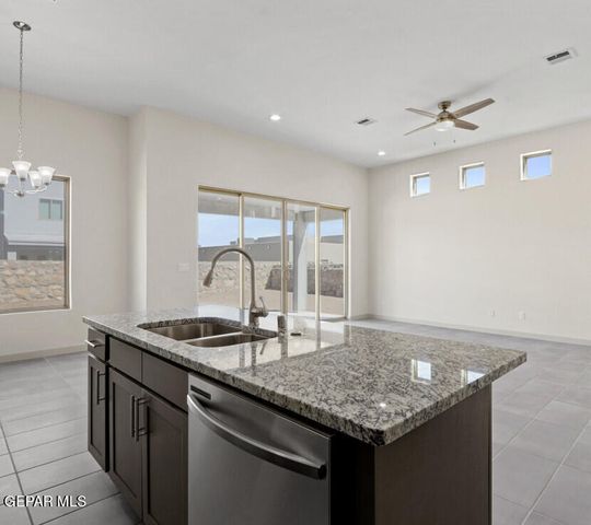 12649 Fredericksberg Avenue, Horizon City, TX 79928