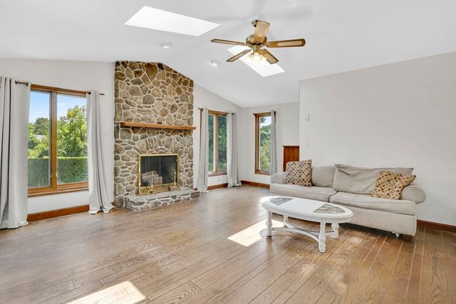 264 Greystone Ave, West Springfield, MA 01089
