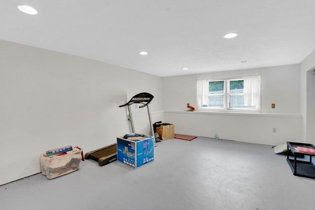 264 Greystone Ave, West Springfield, MA 01089