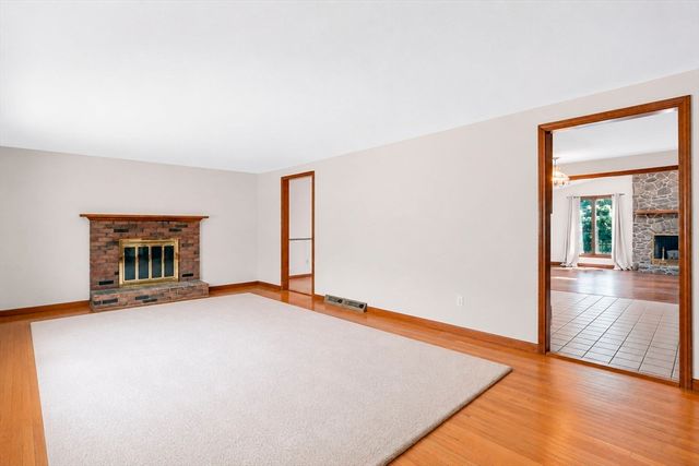 264 Greystone Ave, West Springfield, MA 01089