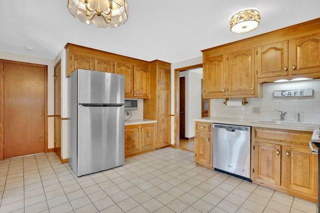 264 Greystone Ave, West Springfield, MA 01089