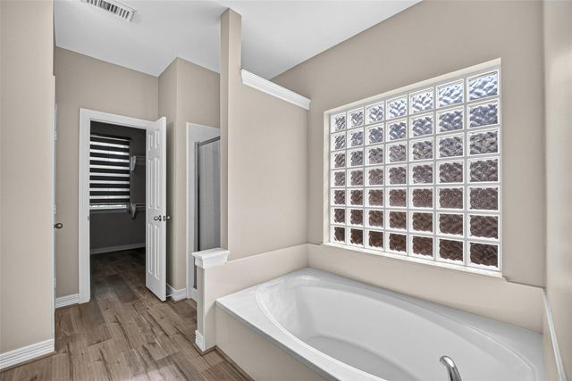 3023 Brookview Drive, Pearland, TX 77584