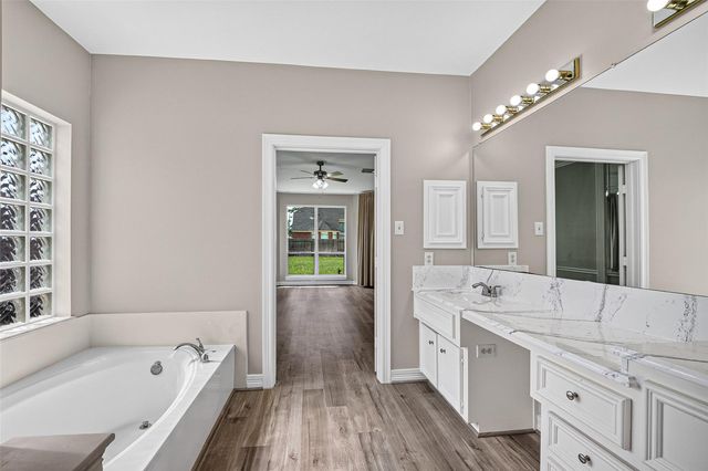 3023 Brookview Drive, Pearland, TX 77584