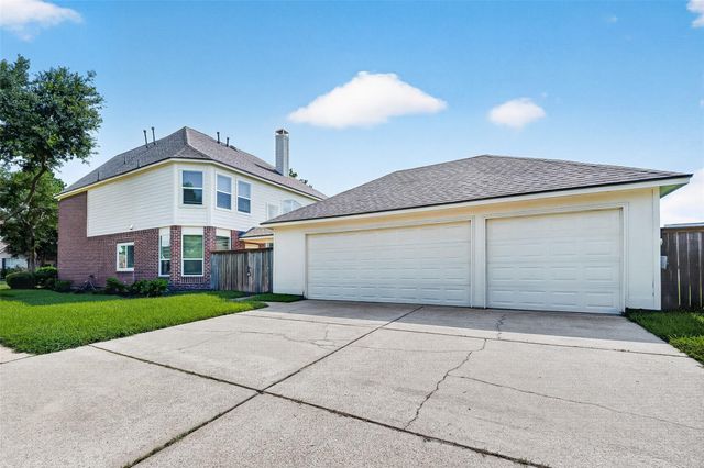 3023 Brookview Drive, Pearland, TX 77584