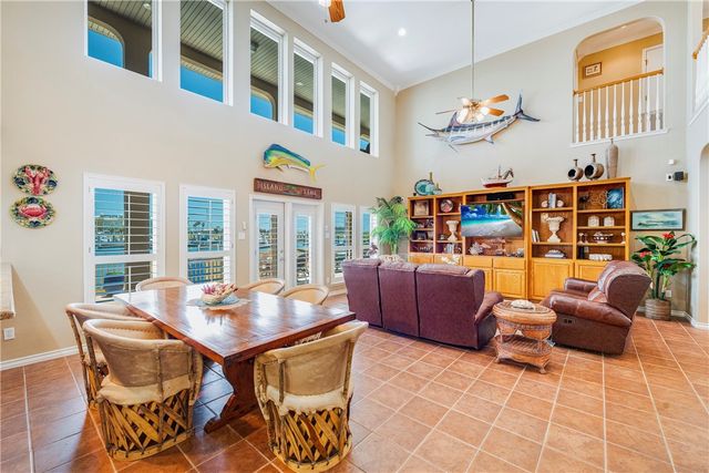 434 Marina Dr, Port Aransas, TX 78373