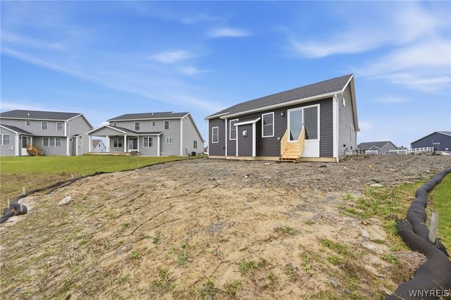 3 Hickory Lane, Lancaster, NY 14086