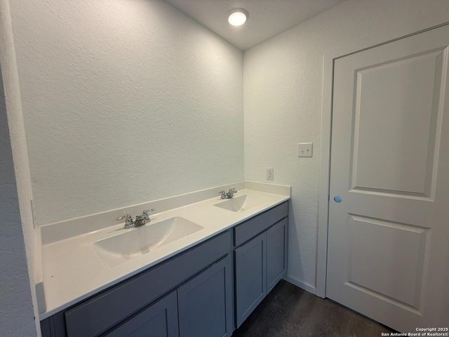 7610 Birch Hollow, San Antonio, TX 78252