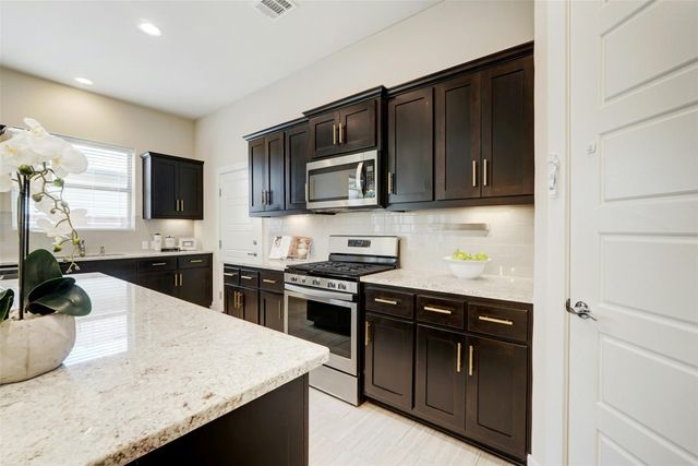 1603 Arcilla ST, Austin, TX 78741