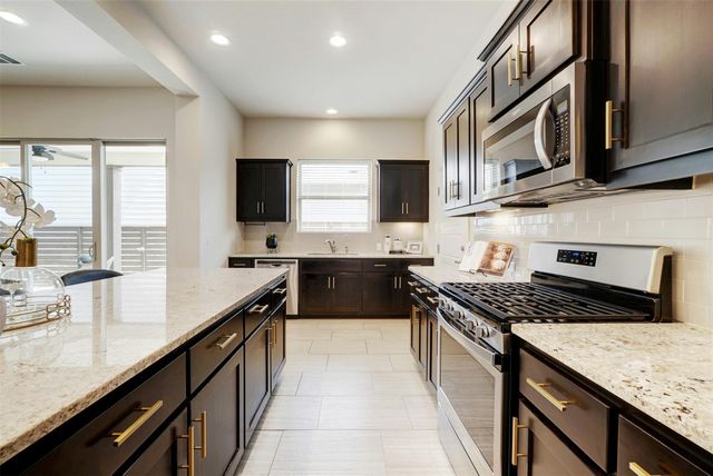 1603 Arcilla ST, Austin, TX 78741