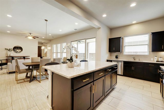 1603 Arcilla ST, Austin, TX 78741