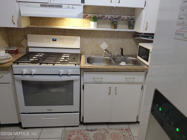 3021 W 18TH Street, Jacksonville, FL 32254