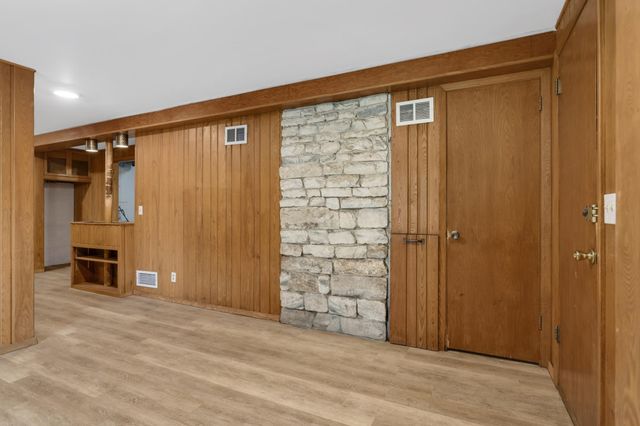 89 Flandrau Place, Saint Paul, MN 55106