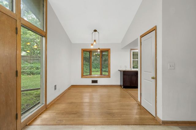89 Flandrau Place, Saint Paul, MN 55106