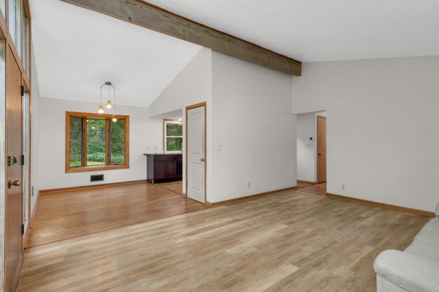 89 Flandrau Place, Saint Paul, MN 55106