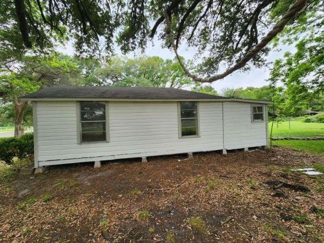 1329 Adams Road, Bay City, TX 77414