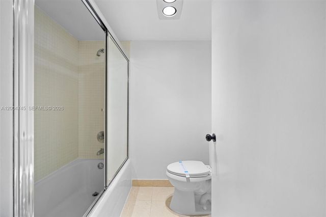 20505 E Country Club Dr 1938, Aventura, FL 33180