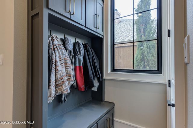 608 N 11th Street, Wolfforth, TX 79382