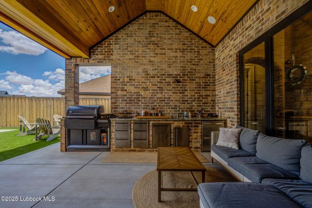 608 N 11th Street, Wolfforth, TX 79382