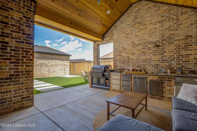 608 N 11th Street, Wolfforth, TX 79382