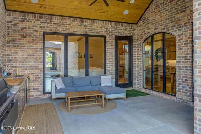 608 N 11th Street, Wolfforth, TX 79382