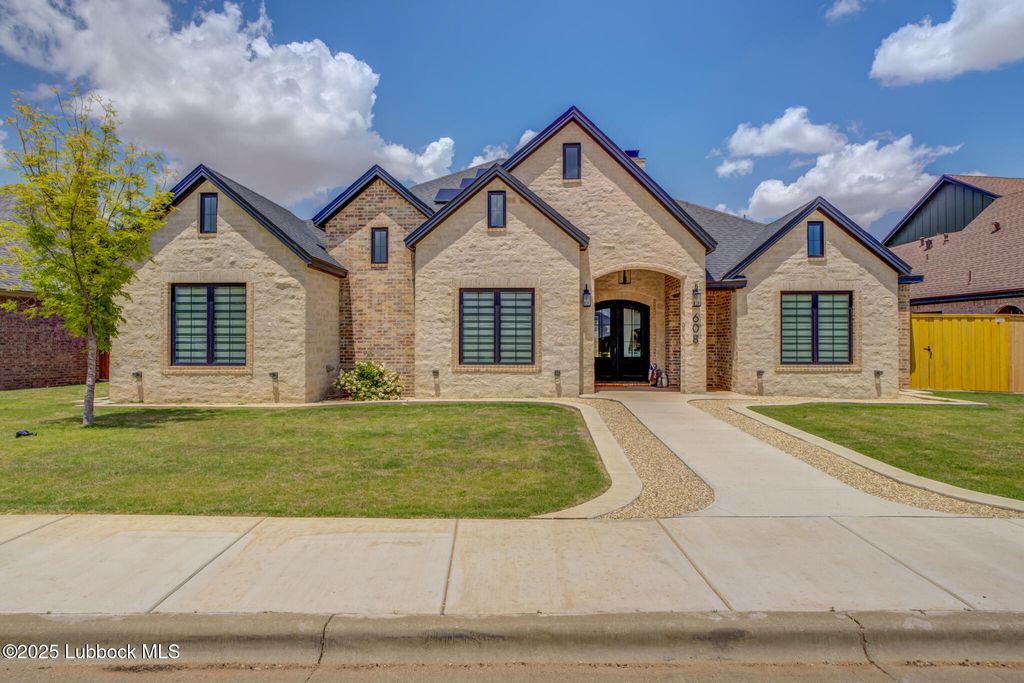608 N 11th Street, Wolfforth, TX 79382