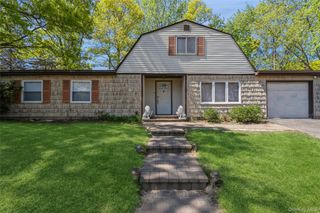 54 College Hills Drive, Farmingville, NY 11738