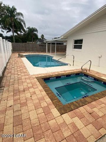 2941 Gaslight Drive, South Daytona, FL 32119