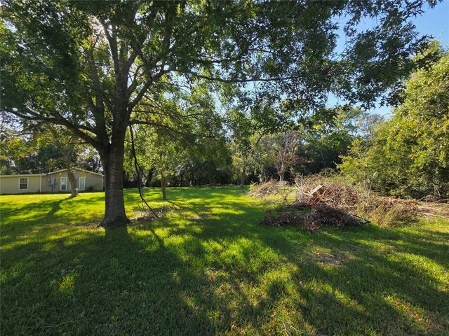 203 Wahl Street, Crosby, TX 77532