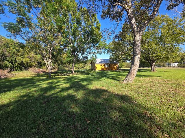 203 Wahl Street, Crosby, TX 77532