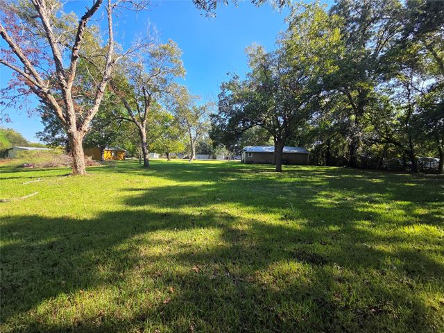 203 Wahl Street, Crosby, TX 77532
