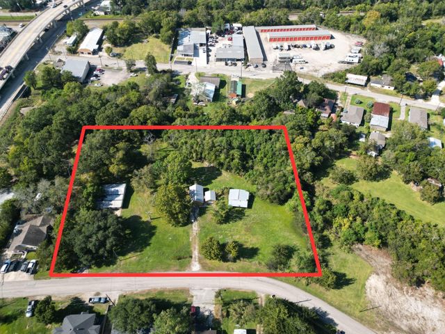 203 Wahl Street, Crosby, TX 77532
