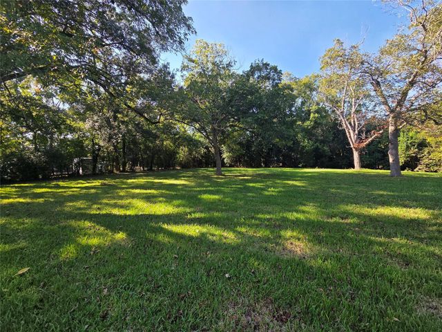 203 Wahl Street, Crosby, TX 77532