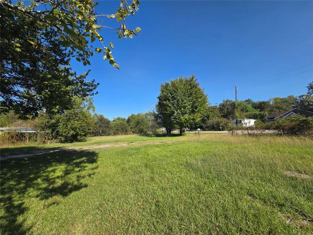 203 Wahl Street, Crosby, TX 77532