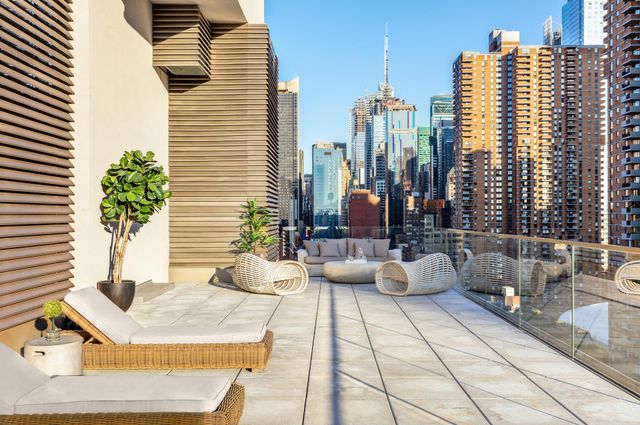 505 W 43RD Street PHJ, New York City, NY 10036
