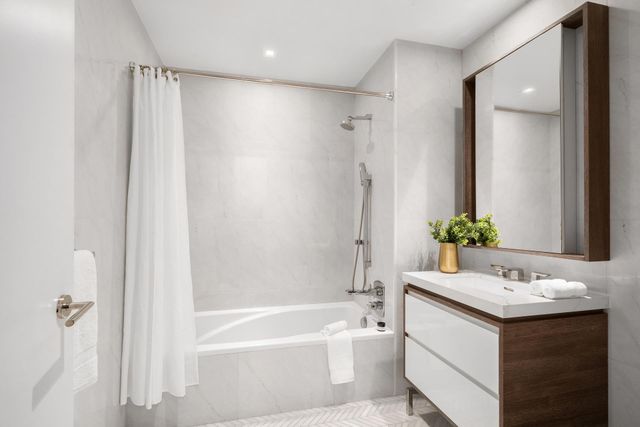 505 W 43RD Street PHJ, New York City, NY 10036