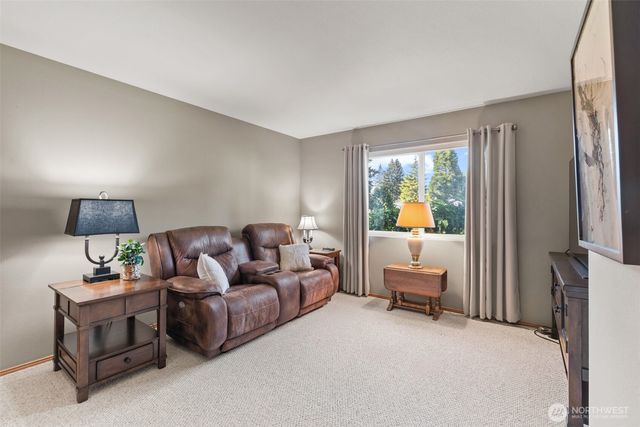 877 Medsker Road, Sequim, WA 98382