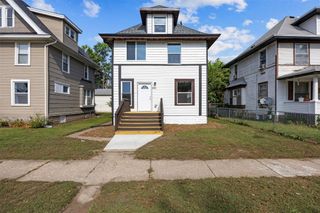 1532 A Avenue NE, Cedar Rapids, IA 52402