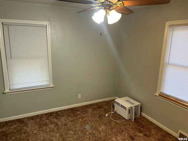 2304 W PROCTOR Street, Peoria, IL 61605