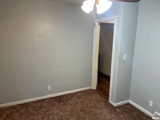 2304 W PROCTOR Street, Peoria, IL 61605