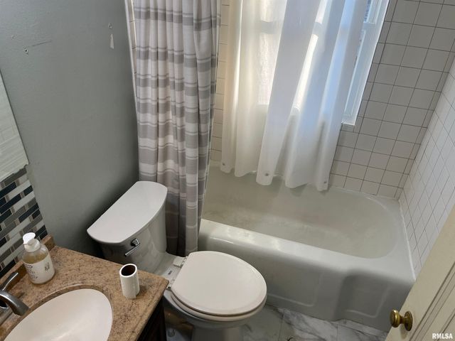 2304 W PROCTOR Street, Peoria, IL 61605