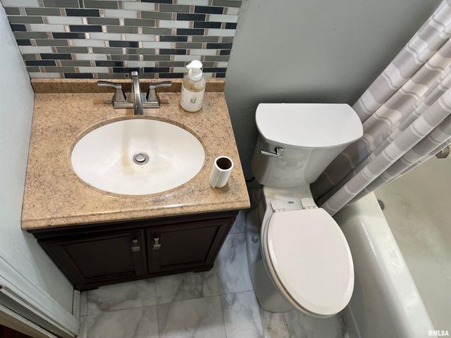 2304 W PROCTOR Street, Peoria, IL 61605