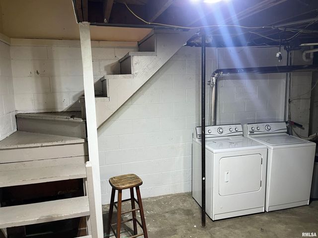 2304 W PROCTOR Street, Peoria, IL 61605