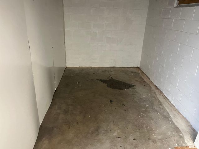 2304 W PROCTOR Street, Peoria, IL 61605