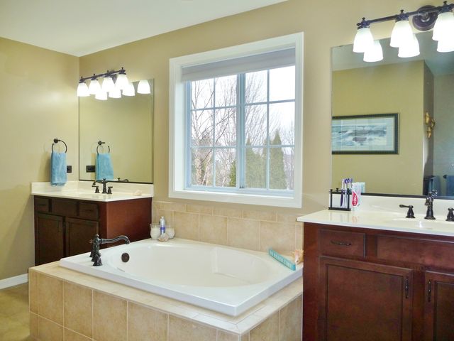 11471 Fitzgerald Lane, Huntley, IL 60142