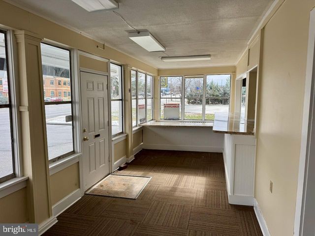 2641 VALLEY AVE, Winchester, VA 22601