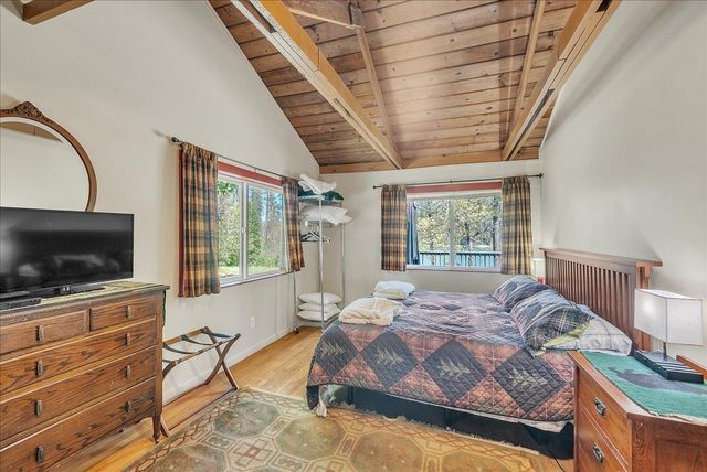 17271 Lake Vera Purdon Rd, Nevada City, CA 95959