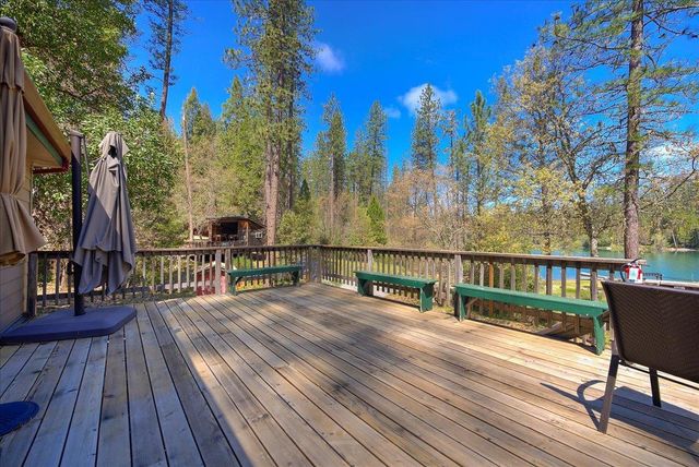 17271 Lake Vera Purdon Rd, Nevada City, CA 95959
