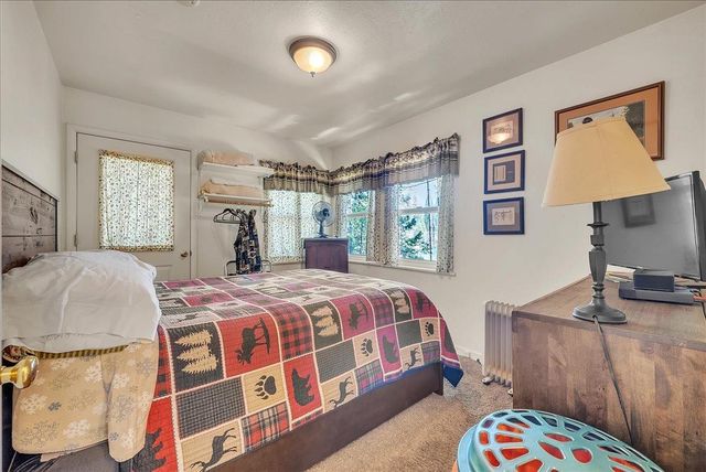 17271 Lake Vera Purdon Rd, Nevada City, CA 95959