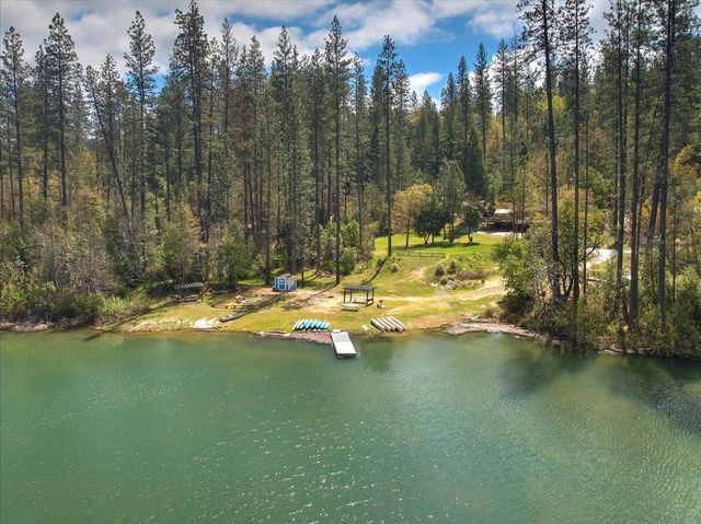 17271 Lake Vera Purdon Rd, Nevada City, CA 95959